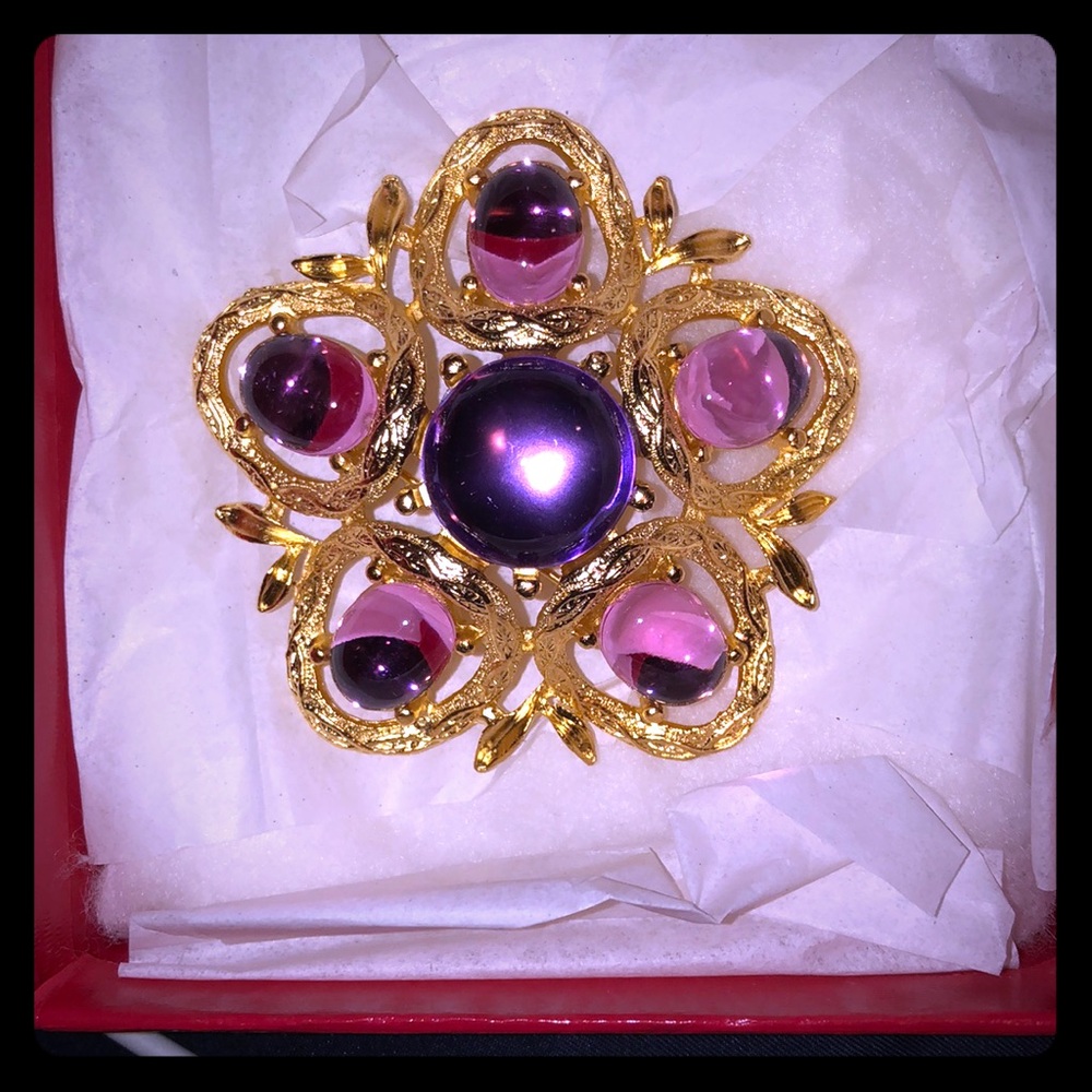 💗💜💗RIP IVANA Gorgeous Flower pendant/brooch